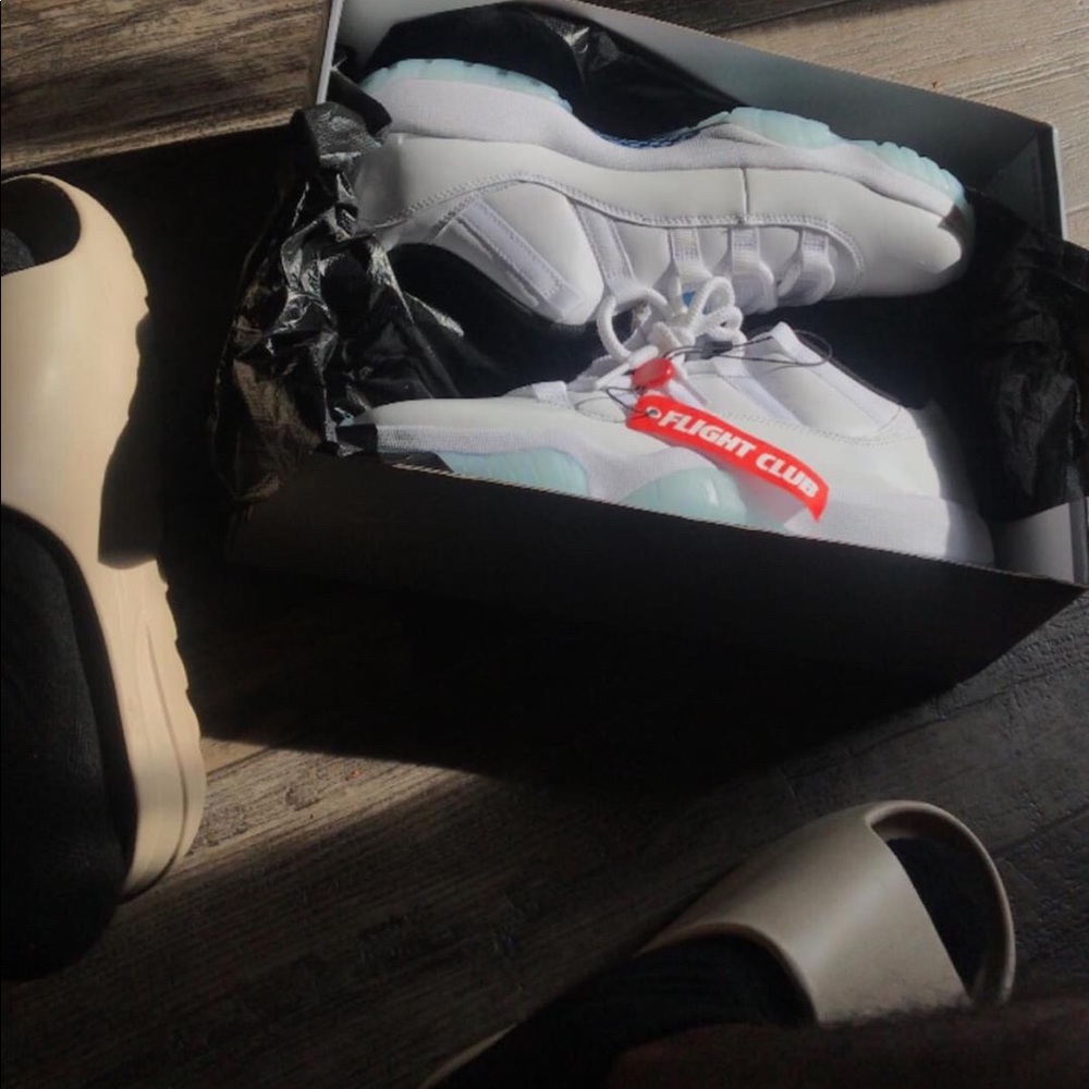 Air jordan retro 11 lows
